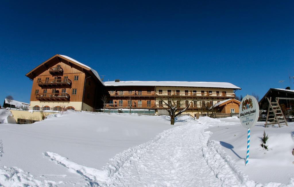 Hotel Und Landgasthof Altwirt Großhartpenning Exteriör bild