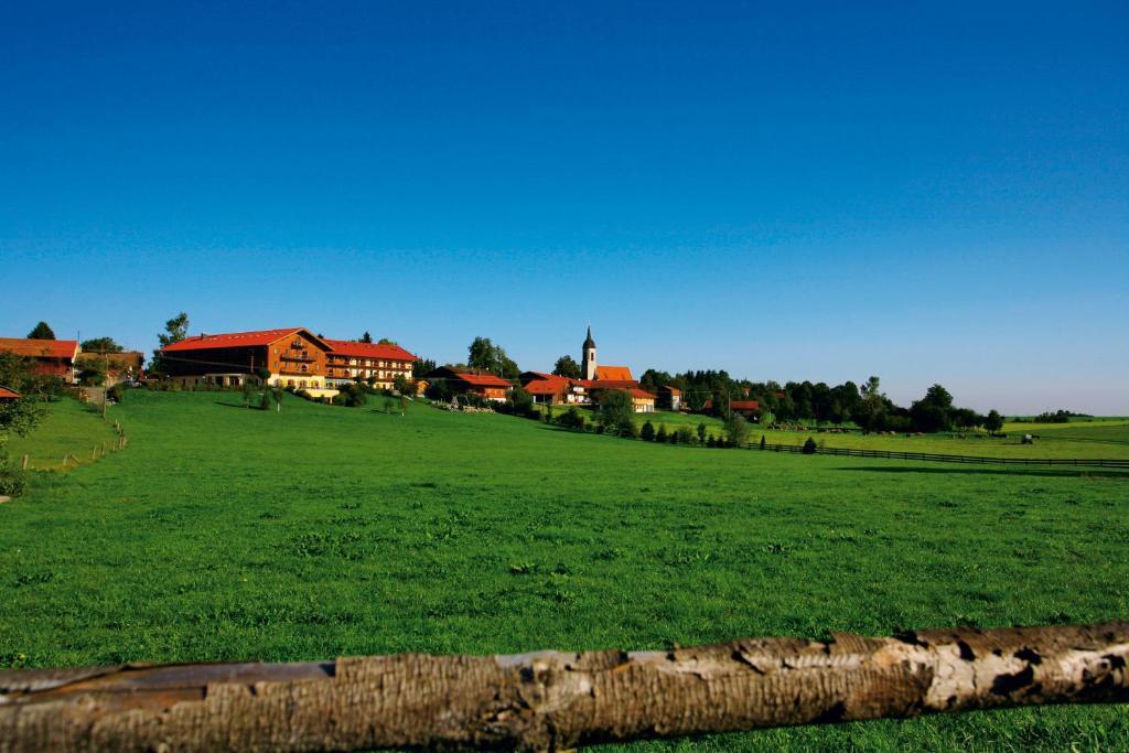 Hotel Und Landgasthof Altwirt Großhartpenning Exteriör bild