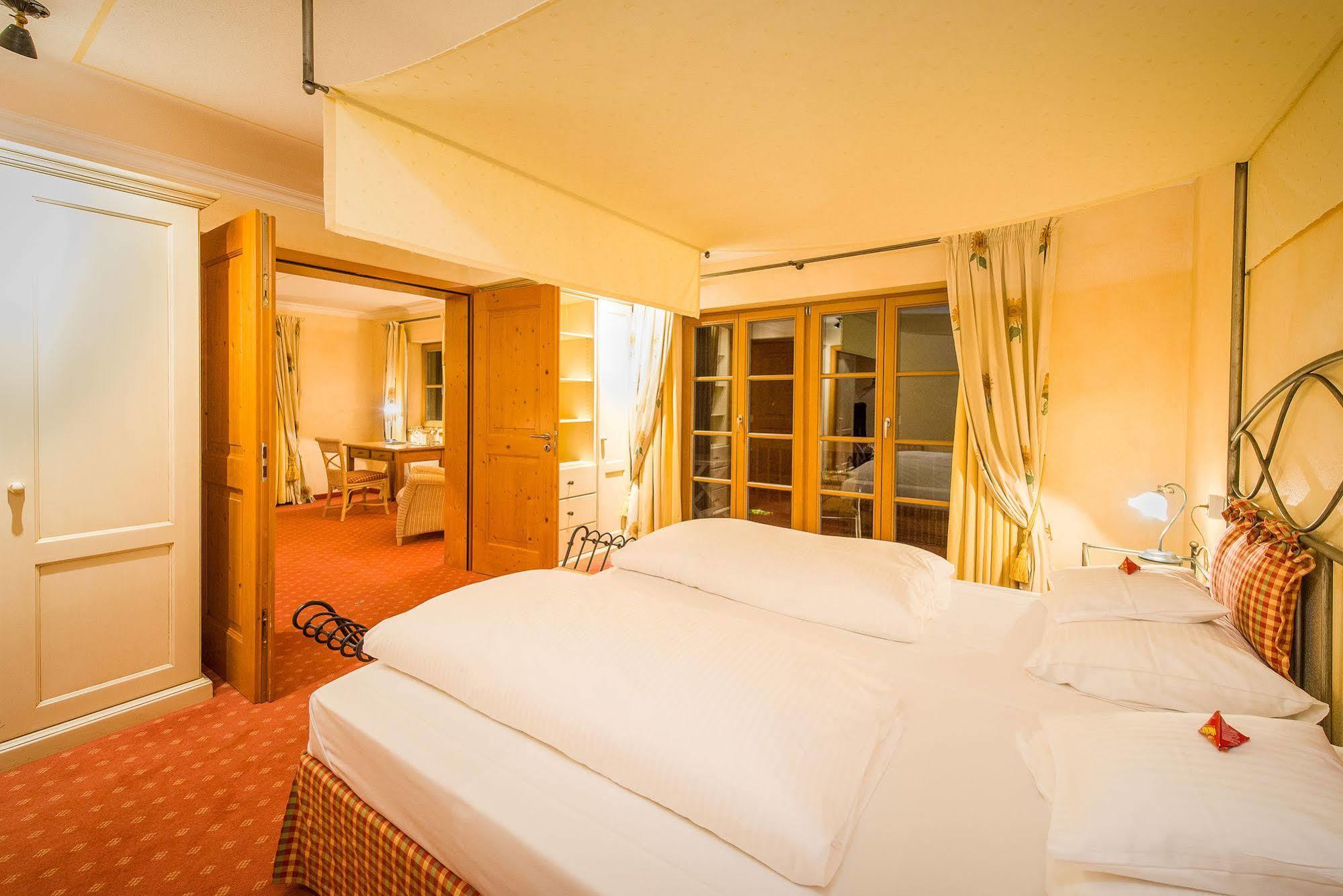 Hotel Und Landgasthof Altwirt Großhartpenning Exteriör bild